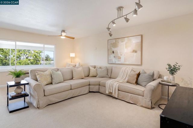 1909 Skycrest Dr 5, Walnut Creek, CA 94595