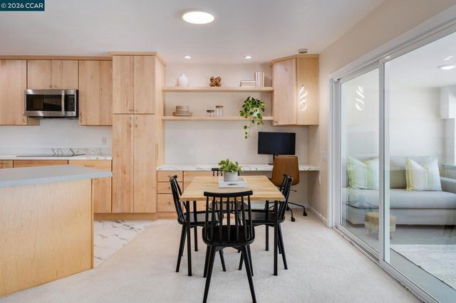 1909 Skycrest Dr 5, Walnut Creek, CA 94595