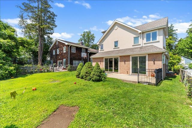 11A Forest Lane, Great Neck, NY 11024