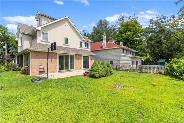 11A Forest Lane, Great Neck, NY 11024