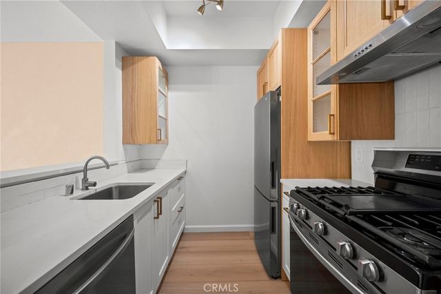 19350 Sherman Way 338, Reseda, CA 91335