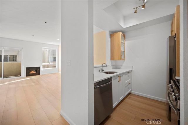 19350 Sherman Way 338, Reseda, CA 91335