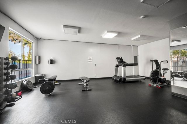 19350 Sherman Way 338, Reseda, CA 91335