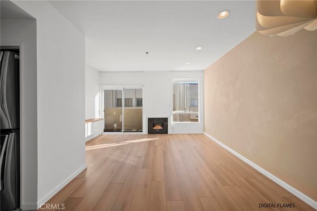 19350 Sherman Way 338, Reseda, CA 91335