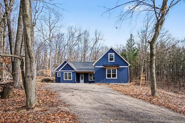 9370 S Hannah Lane, Grant, MI 49327