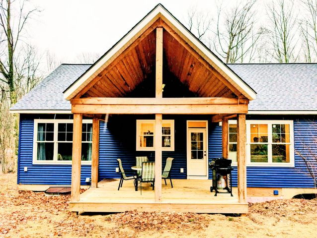 9370 S Hannah Lane, Grant, MI 49327