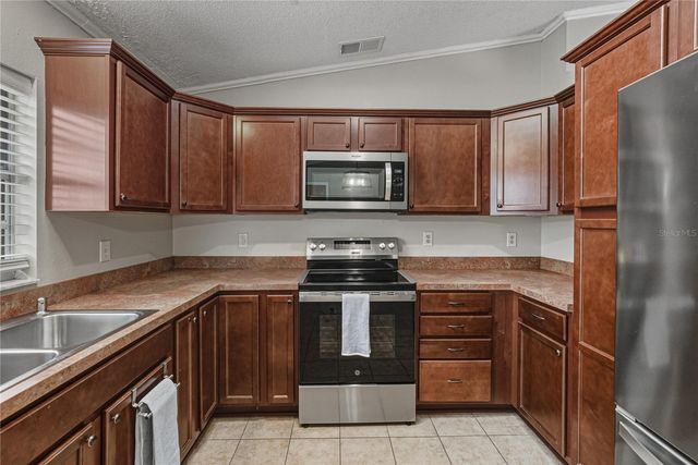 36547 JACKSON AVENUE, Dade City, FL 33525