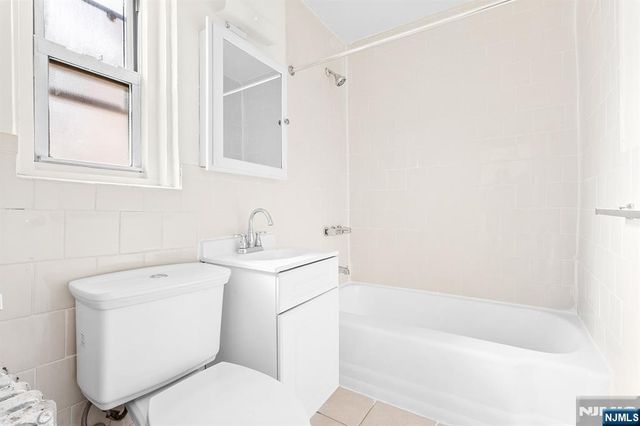 28 Sheffield Avenue B21, Englewood, NJ 07631