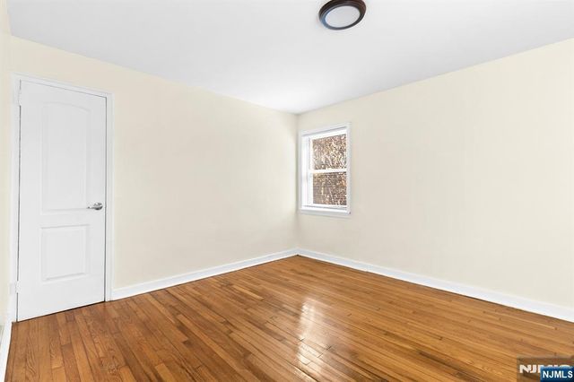 28 Sheffield Avenue B21, Englewood, NJ 07631