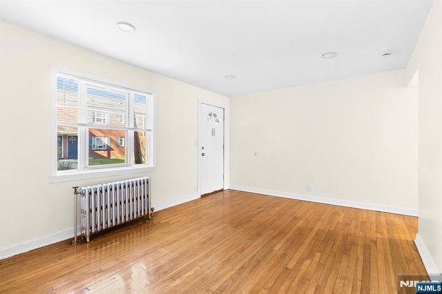 28 Sheffield Avenue B21, Englewood, NJ 07631