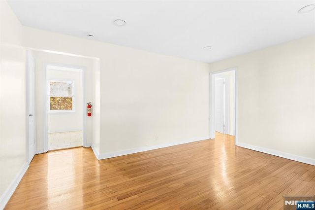 28 Sheffield Avenue B21, Englewood, NJ 07631