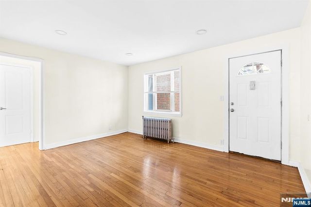 28 Sheffield Avenue B21, Englewood, NJ 07631