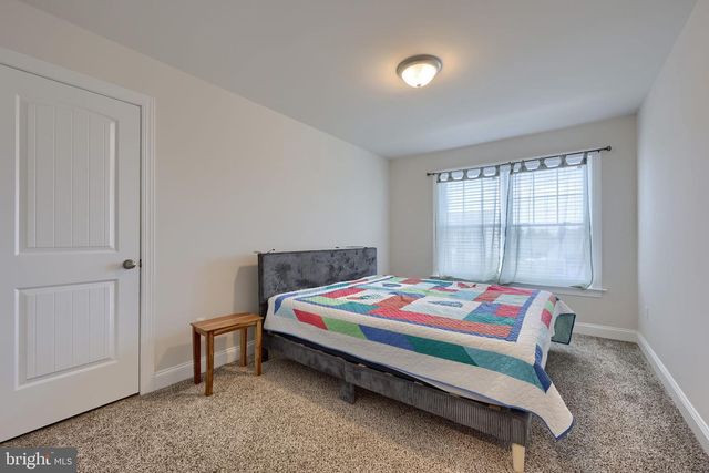 27 ELI DR, York, PA 17404