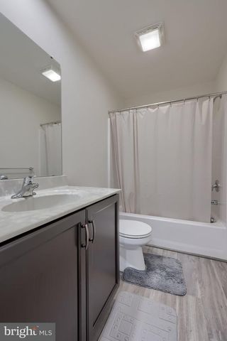 27 ELI DR, York, PA 17404