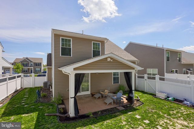 27 ELI DR, York, PA 17404
