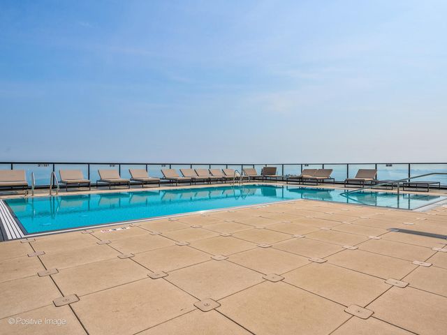 363 E Wacker Drive 4208, Chicago, IL 60601