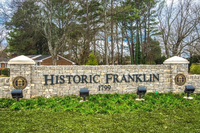 3258 Dark Woods Dr, Franklin, TN 37064