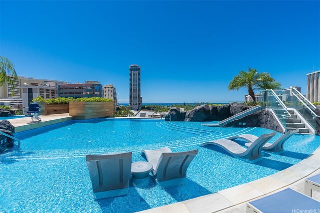 383 Kalaimoku Street E1803, Honolulu, HI 96815