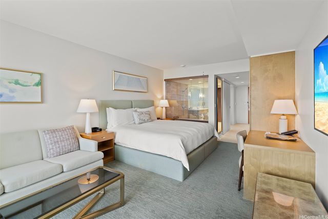 383 Kalaimoku Street E1803, Honolulu, HI 96815