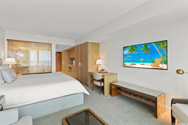 383 Kalaimoku Street E1803, Honolulu, HI 96815