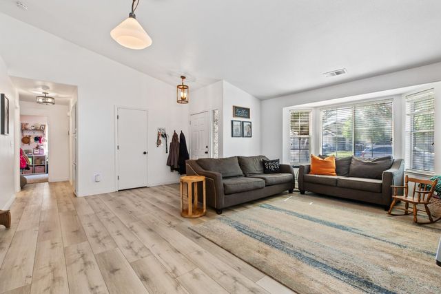 2713 Amadeus Dr, Modesto, CA 95358