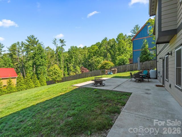 154 & 156 Dogwood Drive, Weaverville, NC 28787