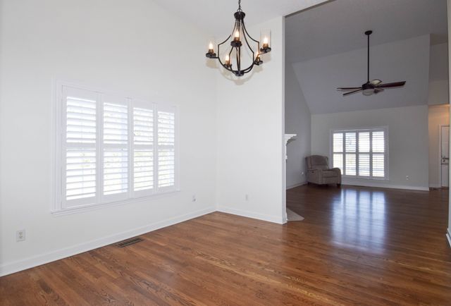 185 Stanley Dr, Gallatin, TN 37066