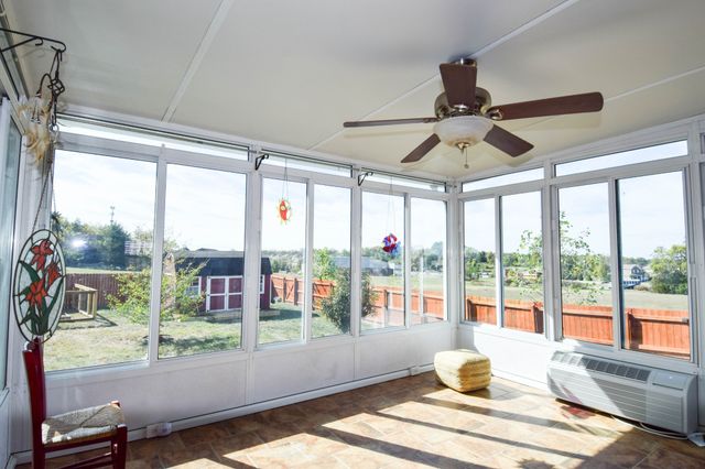 185 Stanley Dr, Gallatin, TN 37066