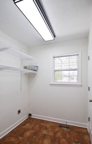 185 Stanley Dr, Gallatin, TN 37066