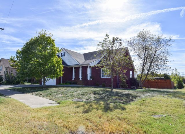 185 Stanley Dr, Gallatin, TN 37066