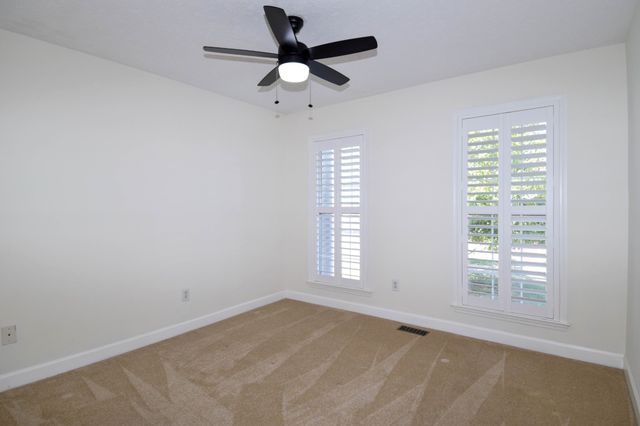 185 Stanley Dr, Gallatin, TN 37066