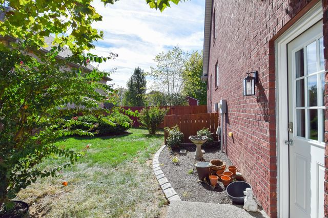 185 Stanley Dr, Gallatin, TN 37066