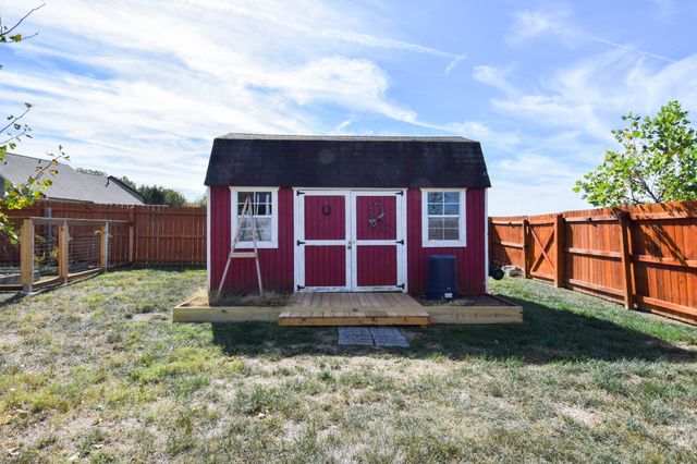 185 Stanley Dr, Gallatin, TN 37066