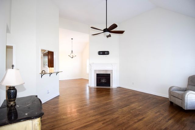 185 Stanley Dr, Gallatin, TN 37066