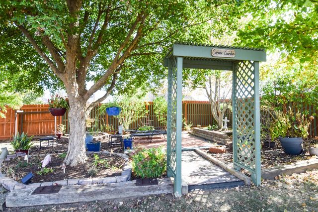 185 Stanley Dr, Gallatin, TN 37066