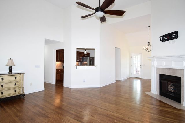 185 Stanley Dr, Gallatin, TN 37066