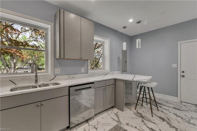 116 Linden AVE, Hampton, VA 23669