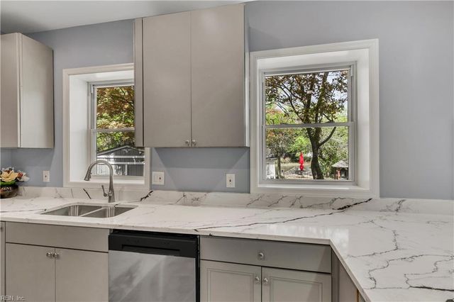 116 Linden AVE, Hampton, VA 23669