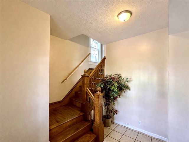 602 Court St, New Castle, PA 16101