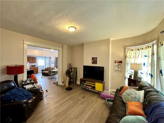 602 Court St, New Castle, PA 16101