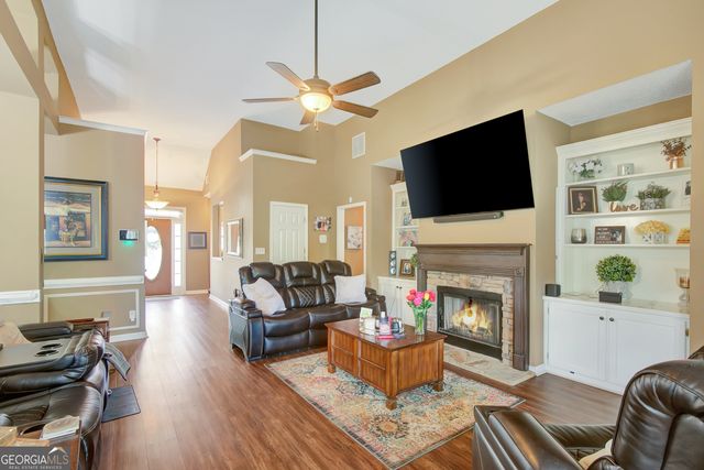 310 Rock Hill Dr, Fayetteville, GA 30215