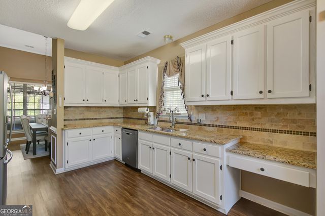 310 Rock Hill Dr, Fayetteville, GA 30215
