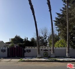 4509 Matilija Avenue, Sherman Oaks, CA 91423