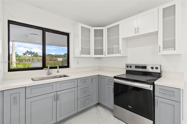 8631 NW 24th Court, Pembroke Pines, FL 33024