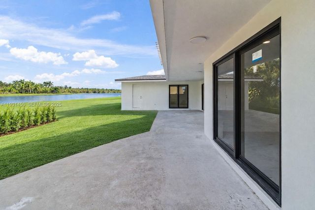 8631 NW 24th Court, Pembroke Pines, FL 33024