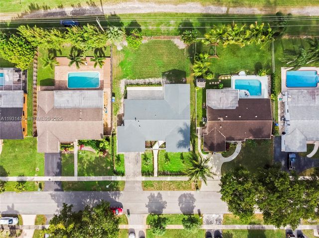 8631 NW 24th Court, Pembroke Pines, FL 33024