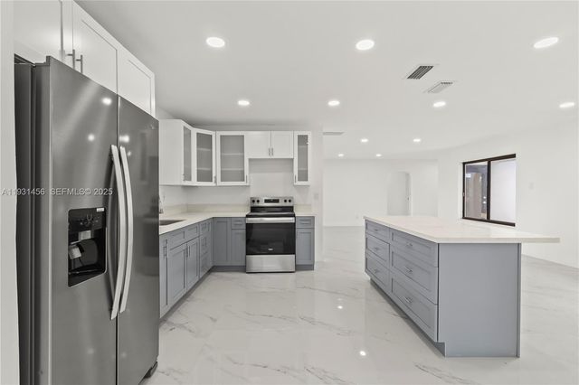 8631 NW 24th Court, Pembroke Pines, FL 33024