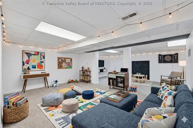 6565 Roosevelt Avenue, Charleston, WV 25304