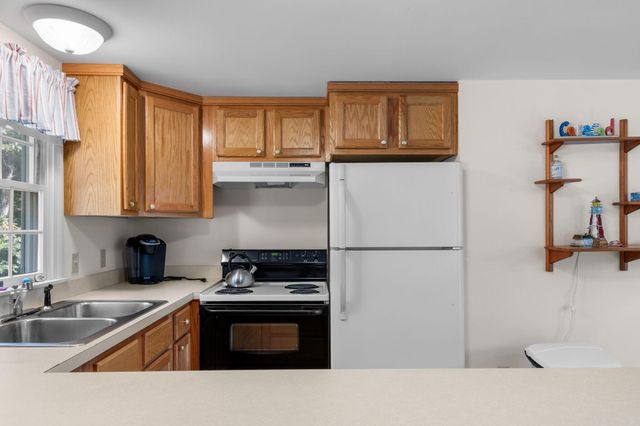 93 Grey Neck Road, West Harwich, MA 02671