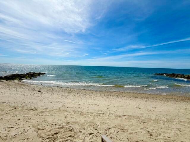 93 Grey Neck Road, West Harwich, MA 02671